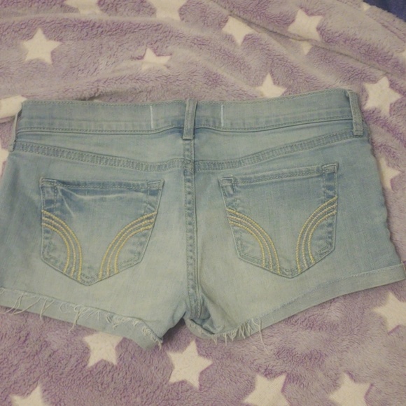 EUC Hollister shorts. size 1 - Picture 2 of 5
